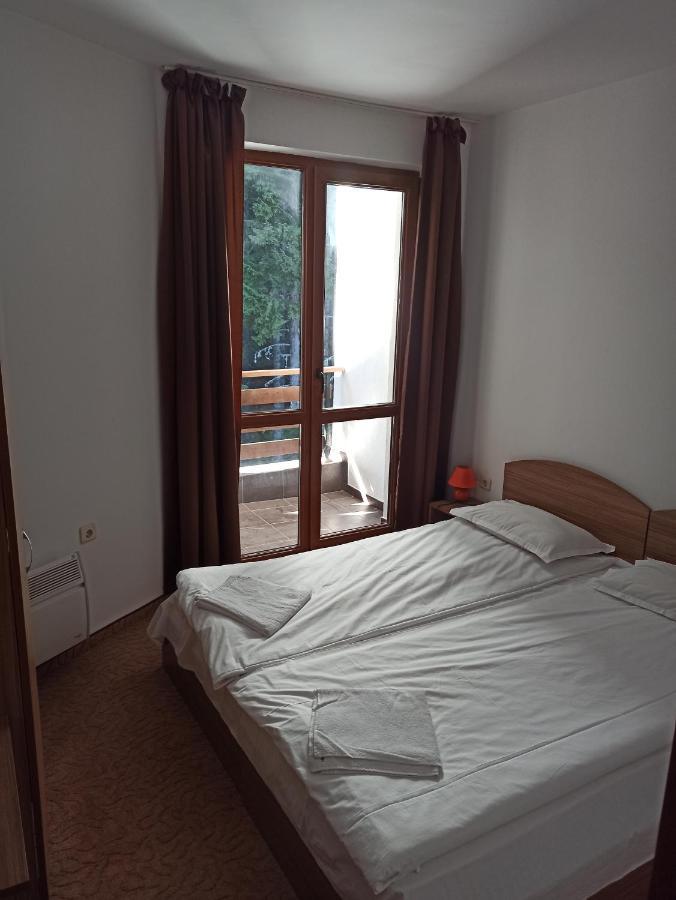 Private Apartments Nevena Pamporovo Exteriör bild